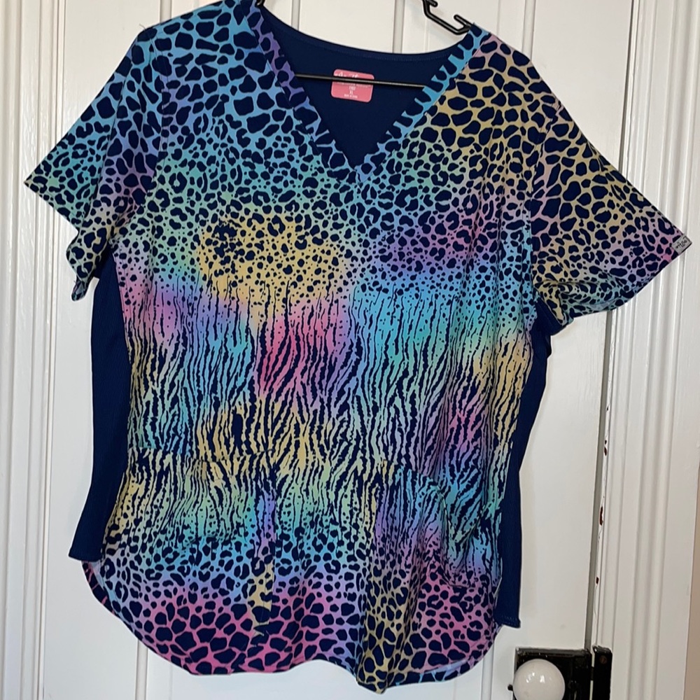 NWT Multicolored Animal Print XL Ava Therese Scrub Top